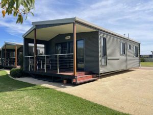 Cabins-3-to-8-Lounge-2
