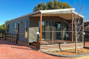 Euston Club Resort Cabins 14 to 17